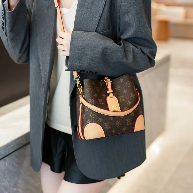 ​ ​ 2025 SS 슬라우치 호보 백, 여성용 가벼운 컨버터블 크로스바디 & 숄더백, 다용도 데이투나이트 토트백