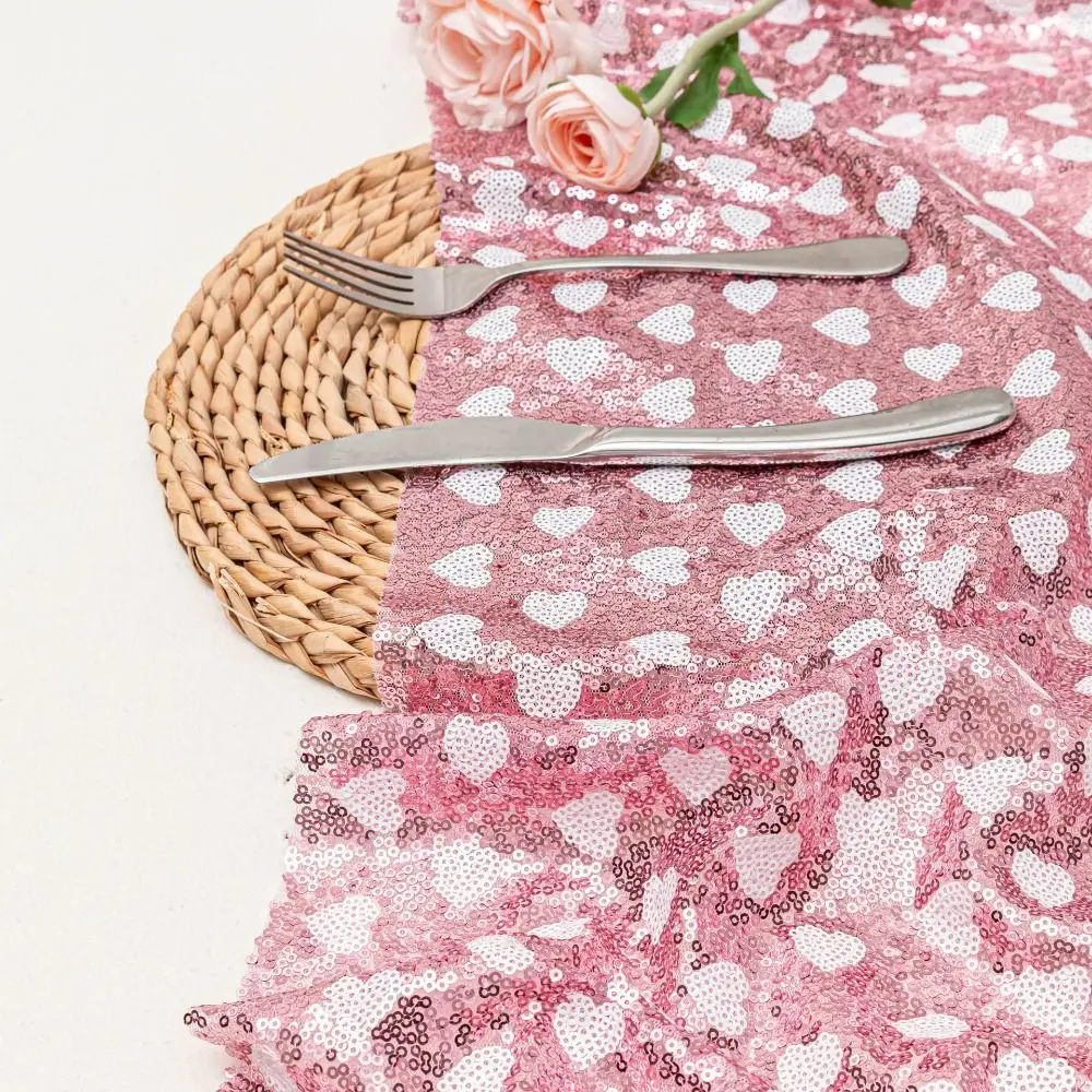 

Valentines Day Sequined Mesh Table Runner Love Heart Rectangle Glitter Table Linens Romantic European Table Flag Holiday Event
