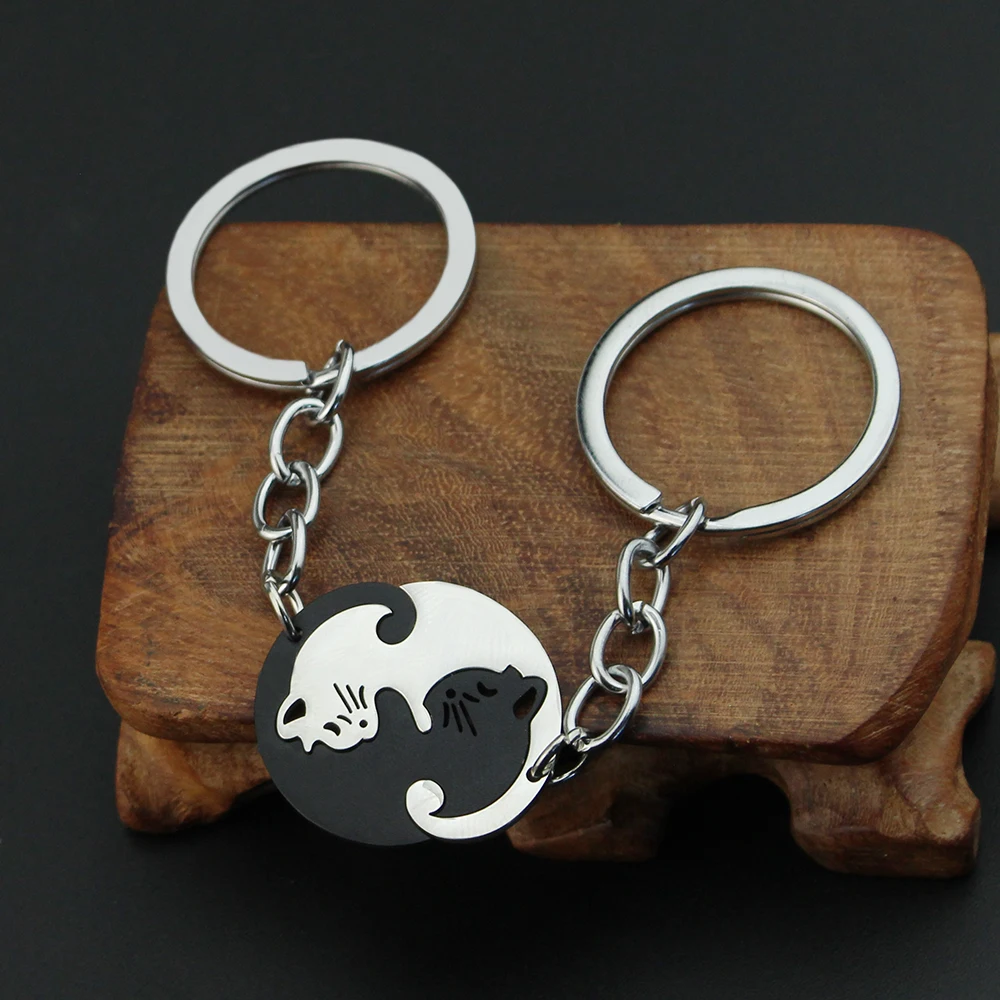 1 Pair Creativity Cute Stainless Steel Cartoon Cat Keychain Couple Animal Matching Key Ring Pendants Valentine Friendship Gift - view 3