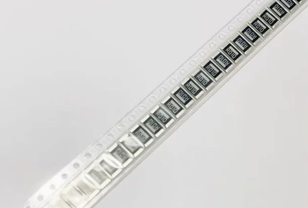 100 개/몫 2512 10K 옴 5% 0R ~ 1M 옴 1K 2.2K 4.7K 91K 100K 1R 10R 68R 100R 220R 330R 470R 560R 0.002 M R SMD 칩 저항기