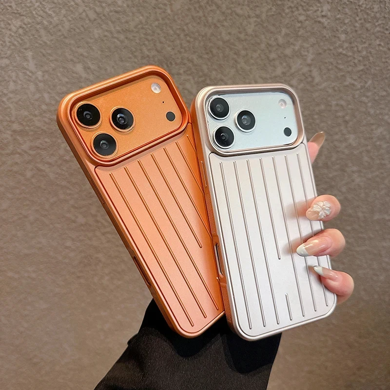 Funda de lujo con textura de equipaje a rayas para iPhone 18 17 16 15 14 13 Pro Max, a prueba de golpes, color brillante titanio, estilo ejecutivo