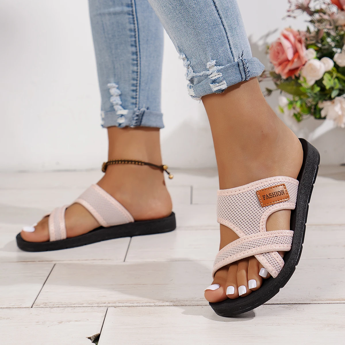 Modische und vielseitige Sportsandalen für Damen, atmungsaktiv durch das Netzmaterial, bequem und hautfreundlich, geeignet für den Innen- und Außenbereich, flache Sandalen. – Detail 15