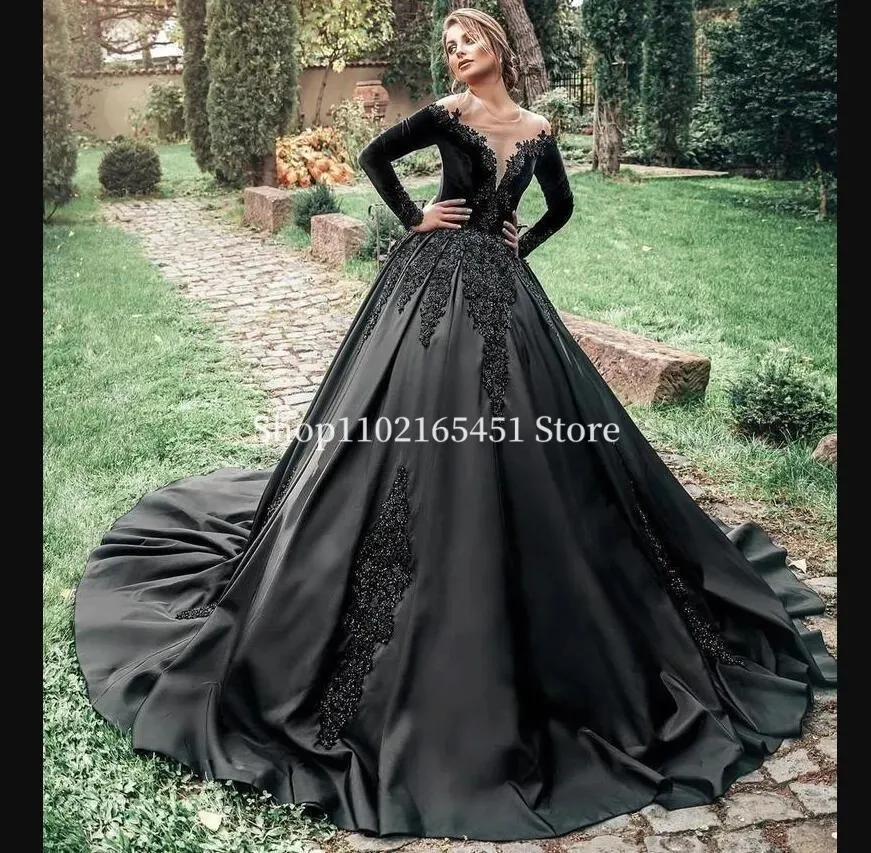 Vestidos De Casamento Gothic A Line com Ilusão Jewel Neck, Mangas Compridas, Apliques De Renda, Contas De Cristal, Vestidos De Noiva, Vestido De Baile Preto