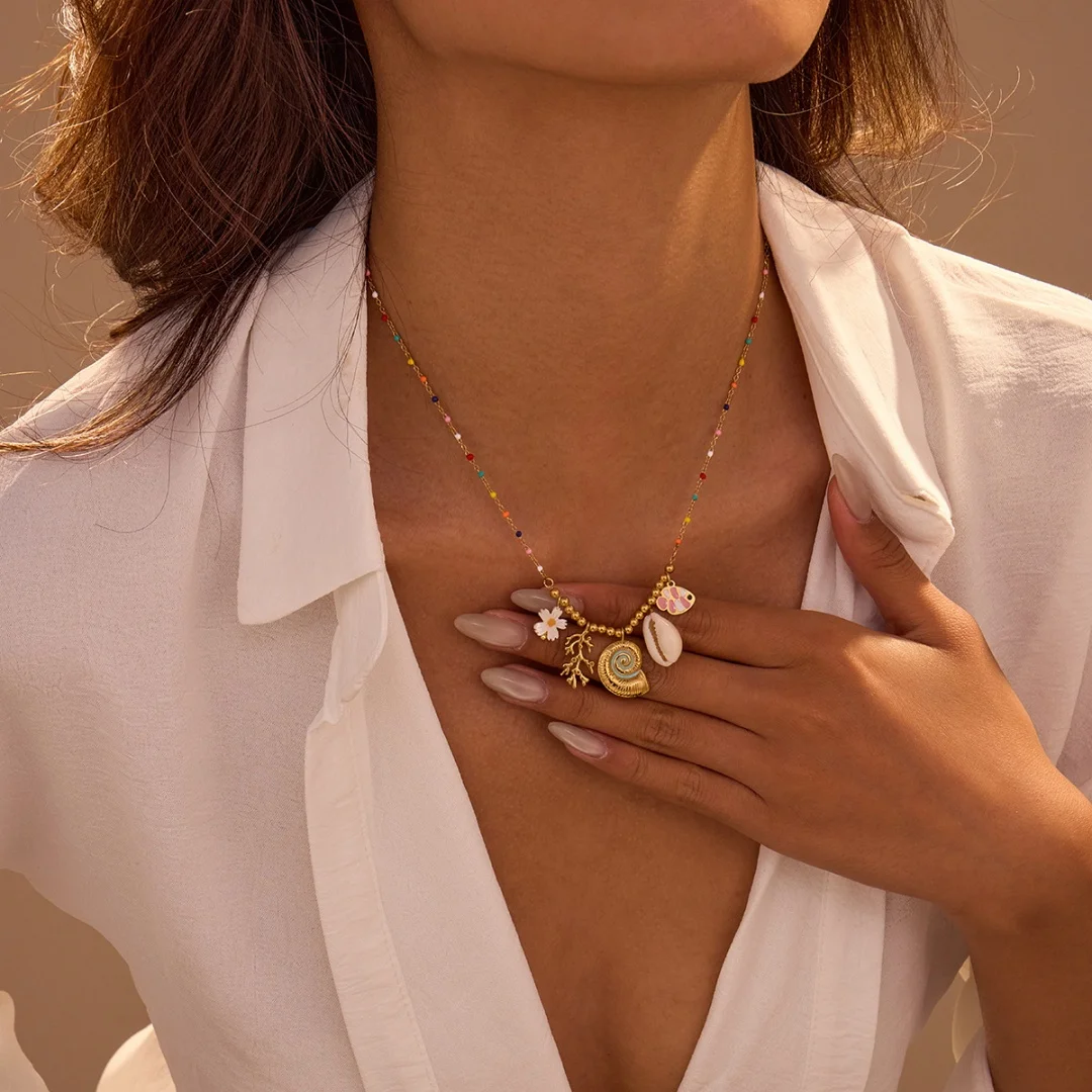 

DUTRIEUX Bohemian Style Vintage Ocean Shell Pendant Necklace Beach Colorful Bead Chain Non-Fading Waterproof Conch Choker Jewelr