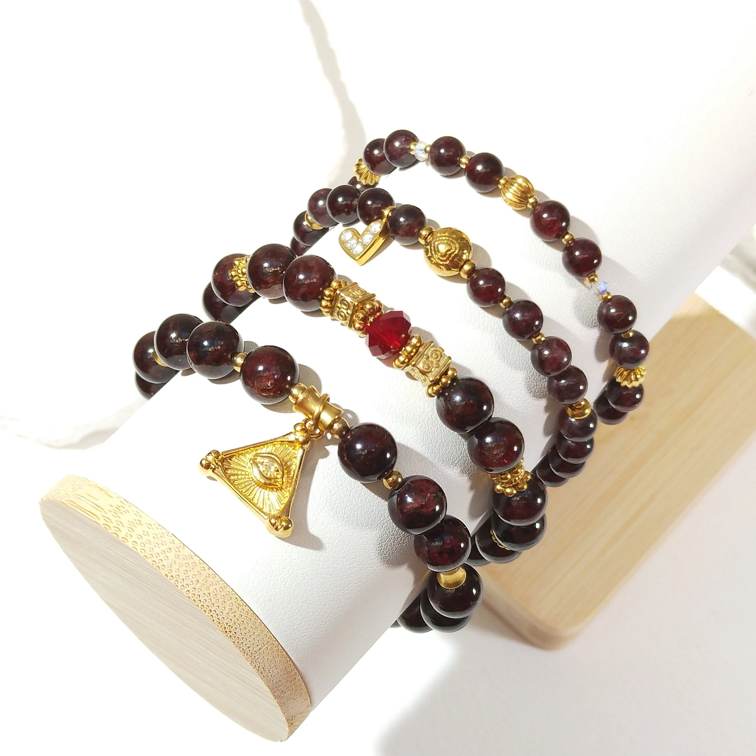 Lii Ji Natural Stone Garnet 6/8mm With Crystal Stainless Steel Elastic Bracelet