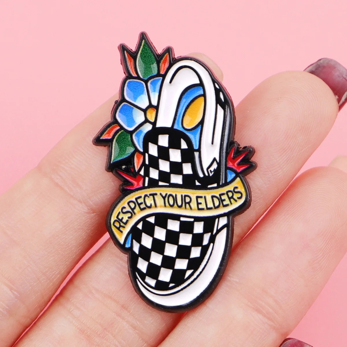 Pin de esmalte old school flores Respeta a tus mayores, broche - imagen 3