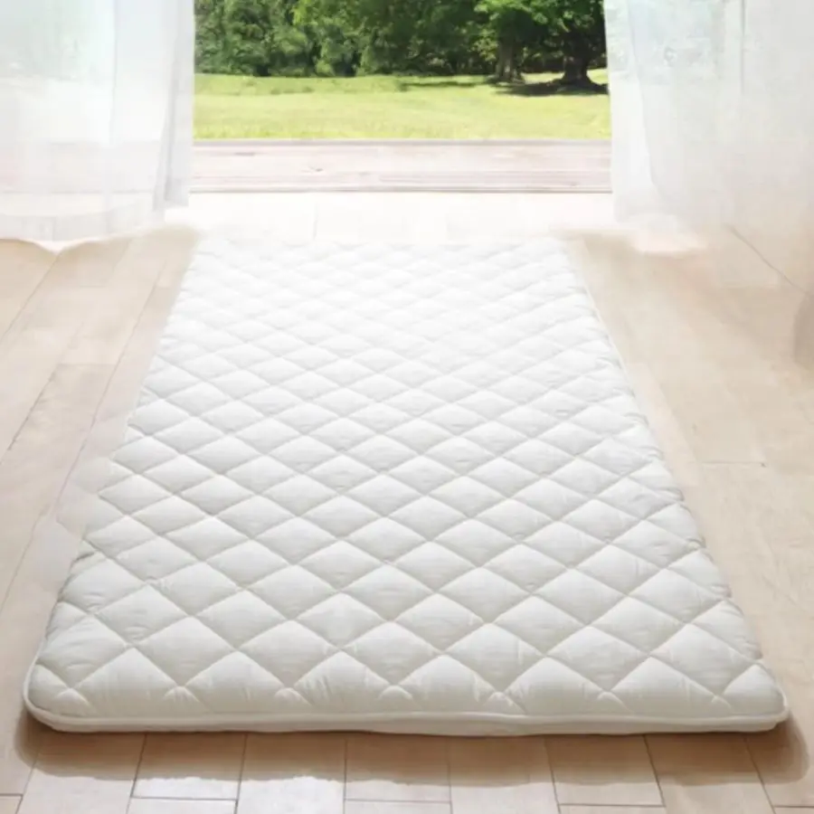 Japanese Futon Mattress, Made in Japan Full 5578 White, Foldable Floor Lounger Bed Tatami Mat, Roll Up Sleeping Pad, Shikibuton