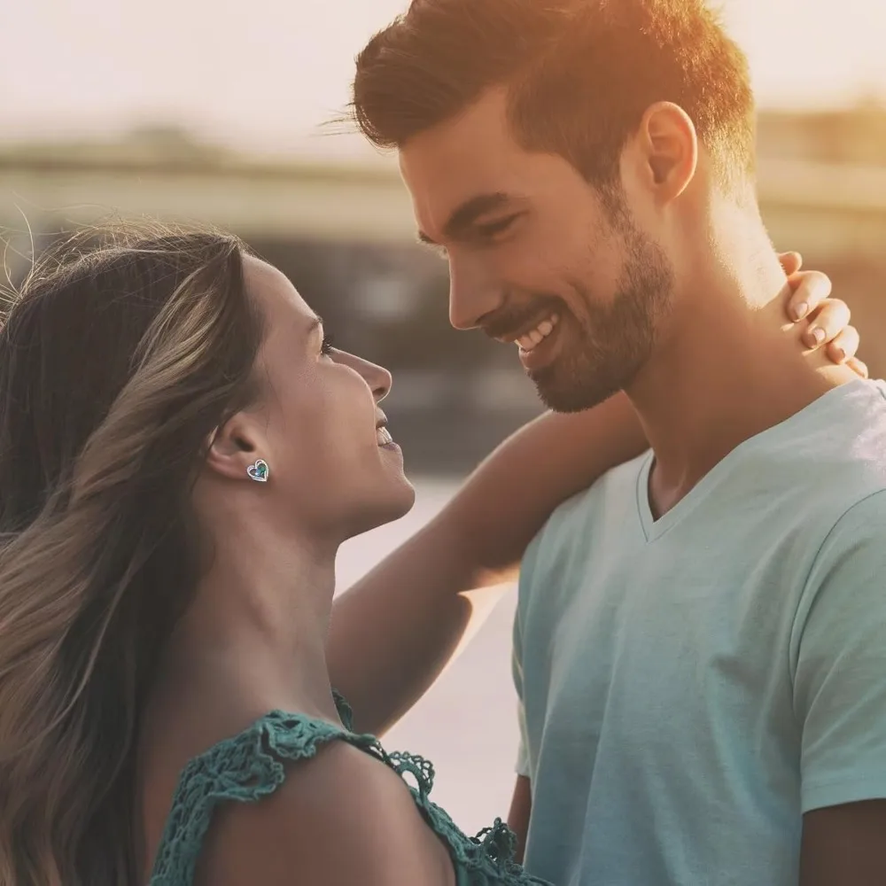 أقراط جوهرة الميلاد على شكل قلب من الفضة الإسترليني، ترصيع جوهرة الميلاد المزدوجة، هدايا مثالية لأعياد الميلاد للذكرى السنوية للنساء، مثالية لـ Chri