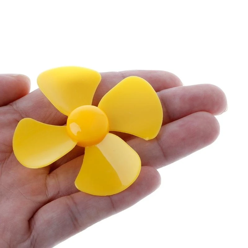 أربع شفرات تترك المروحة البلاستيكية لطائرة قارب بمحرك طراز RC