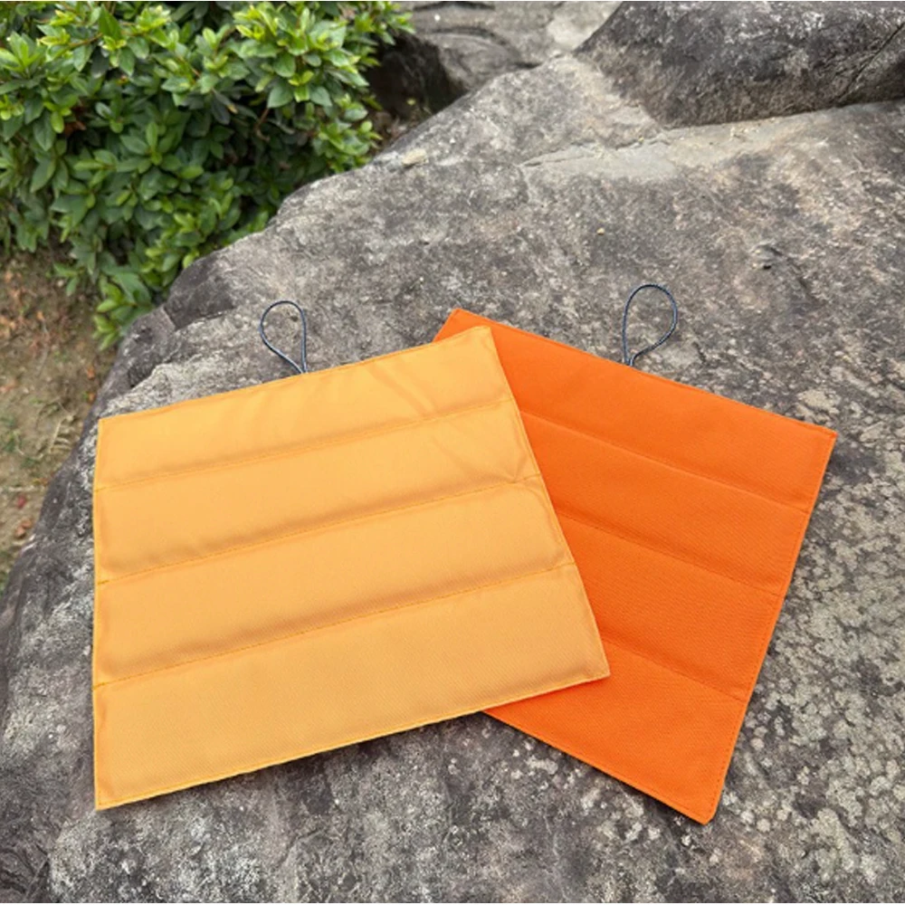 Portable waterproof picnic mat, moisture-proof pad, thickened outdoor camping and beach travel foldable sitting pad