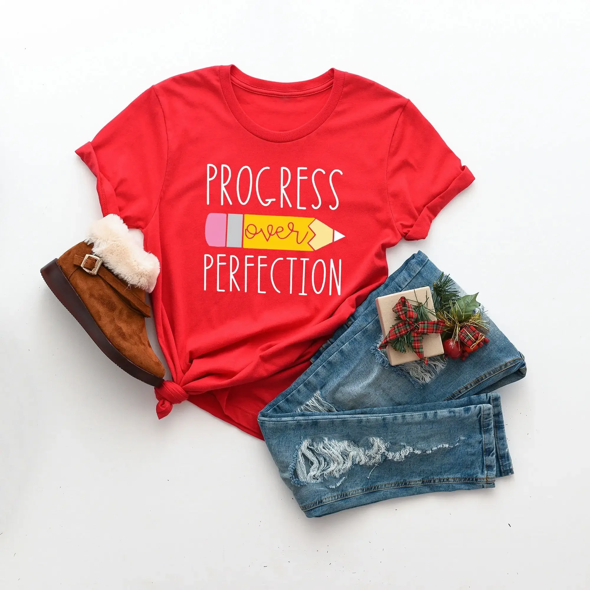 Progress Over Perfection T-Shirt Lehrerschule für Lehrer Inspirierend