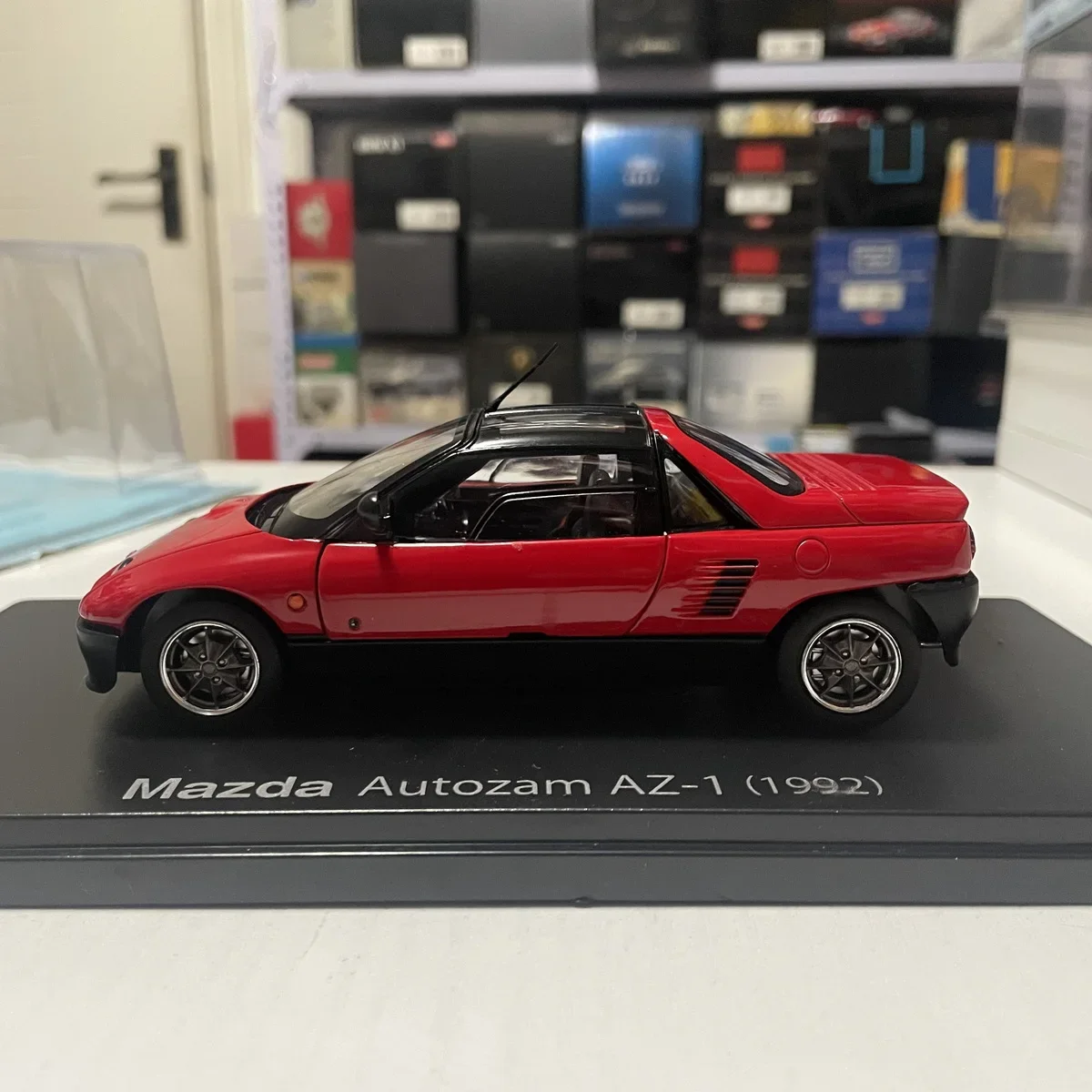 Autozam Az-1 1992 Gullwing Door Sports Car 1:24 Scale Simulation