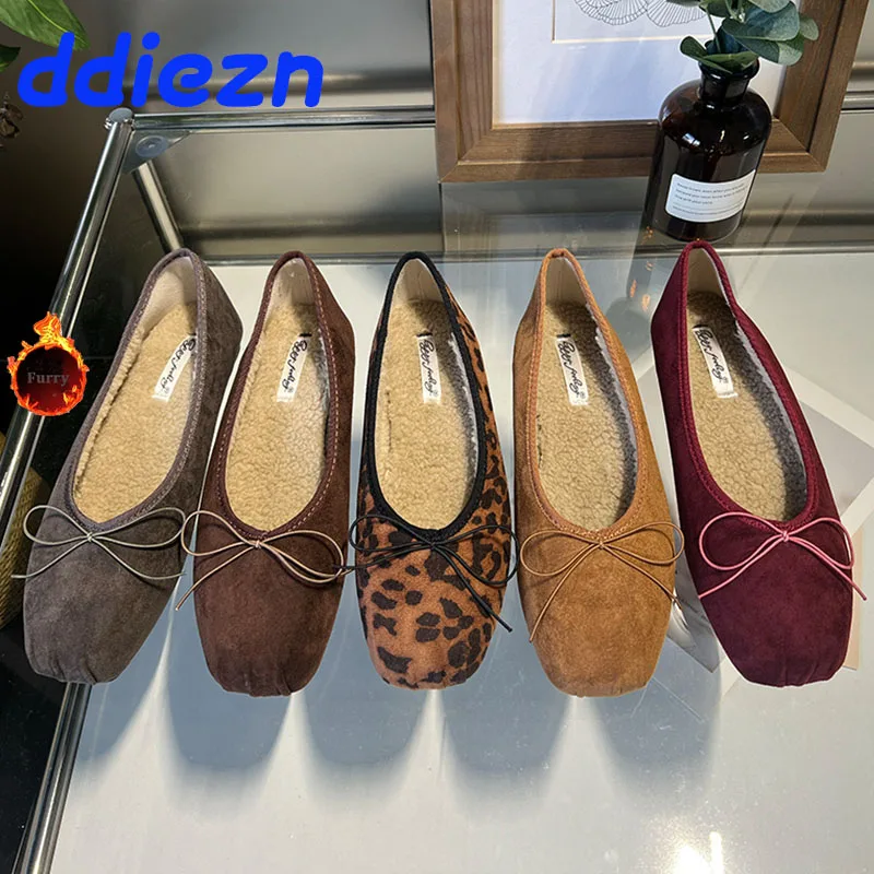 Morbida peluche femminile Calzature calde Scarpe basse da donna Scarpe in pelliccia Scivoli Scarpe da donna alla moda con nodo a farfalla con scarpe