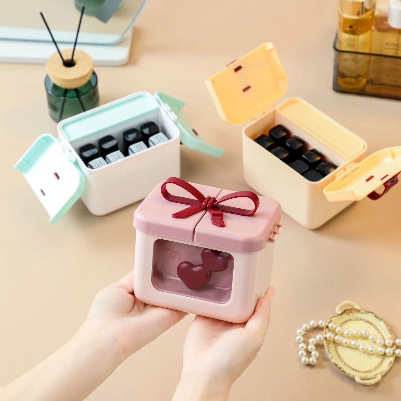 Desktop Lipstick Storage Box Cartoon Lipsticks and Lip Glosses Storage Tools Multi-compartment Essential Oil Box for Cosmetics