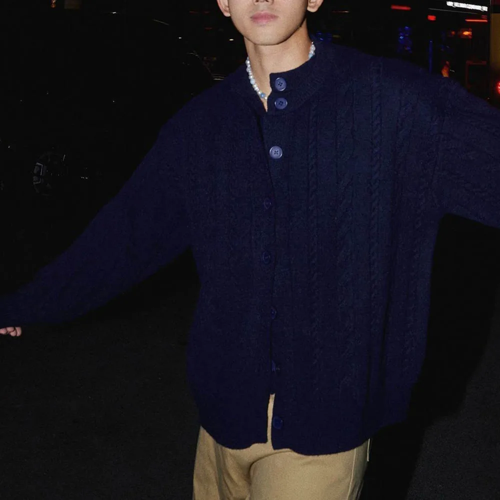 Autumn New Men's Solid Color Long-Sleeved Sweater American Retro Fashion Trend Street Loose Casual Niche Men's Tops 2025