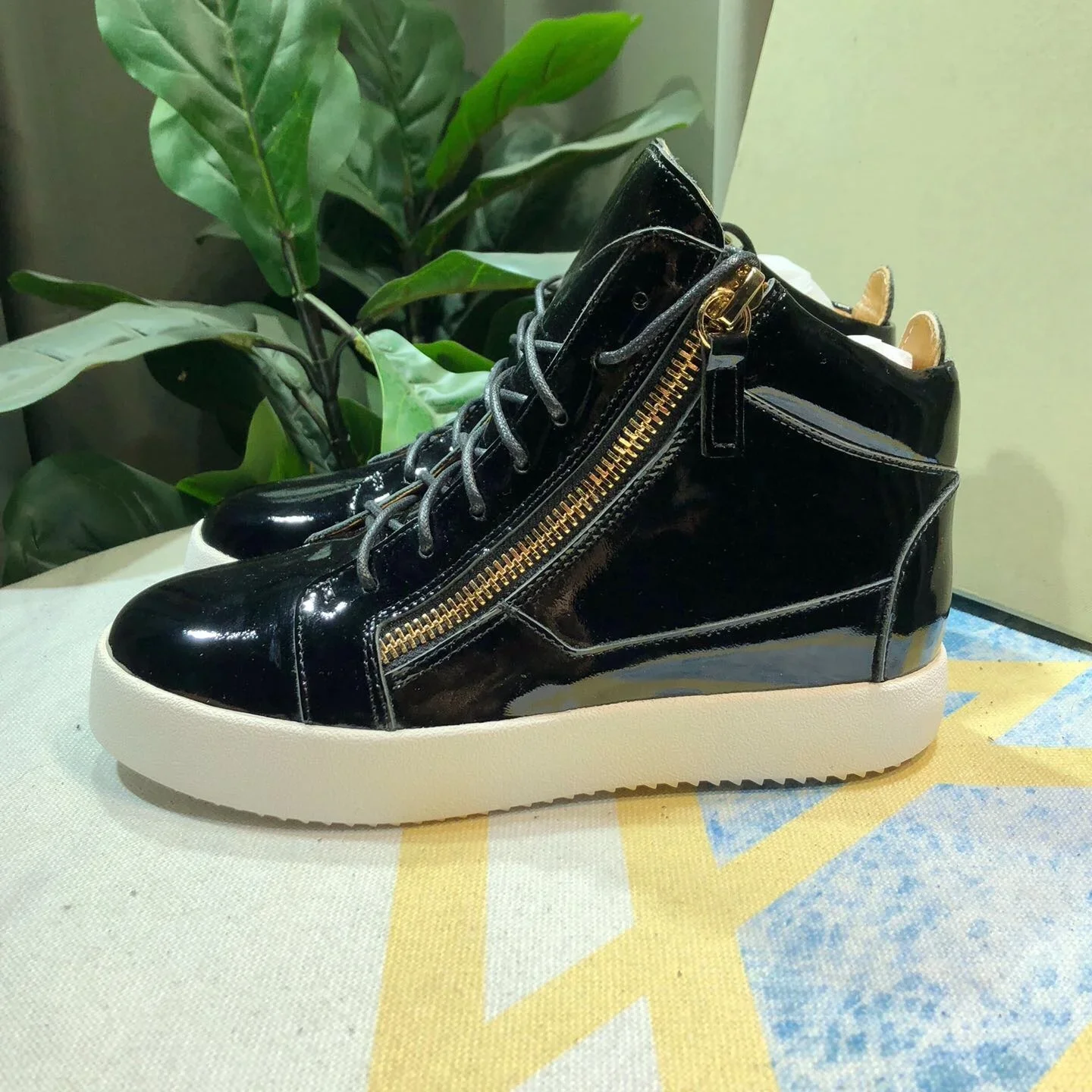 

Top Quality Classic Mens Casual Sneakers Women High-top Real Leather Tennis Luxury Brand Designer Unisex Sports shoes 0599