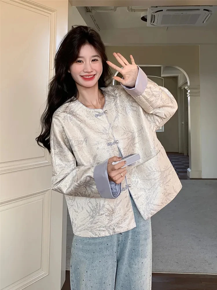 New Chinese Style Retro Jacquard Button-Up Coat for Women 2025 Fall New Collection Unique and Beautiful Petite Top