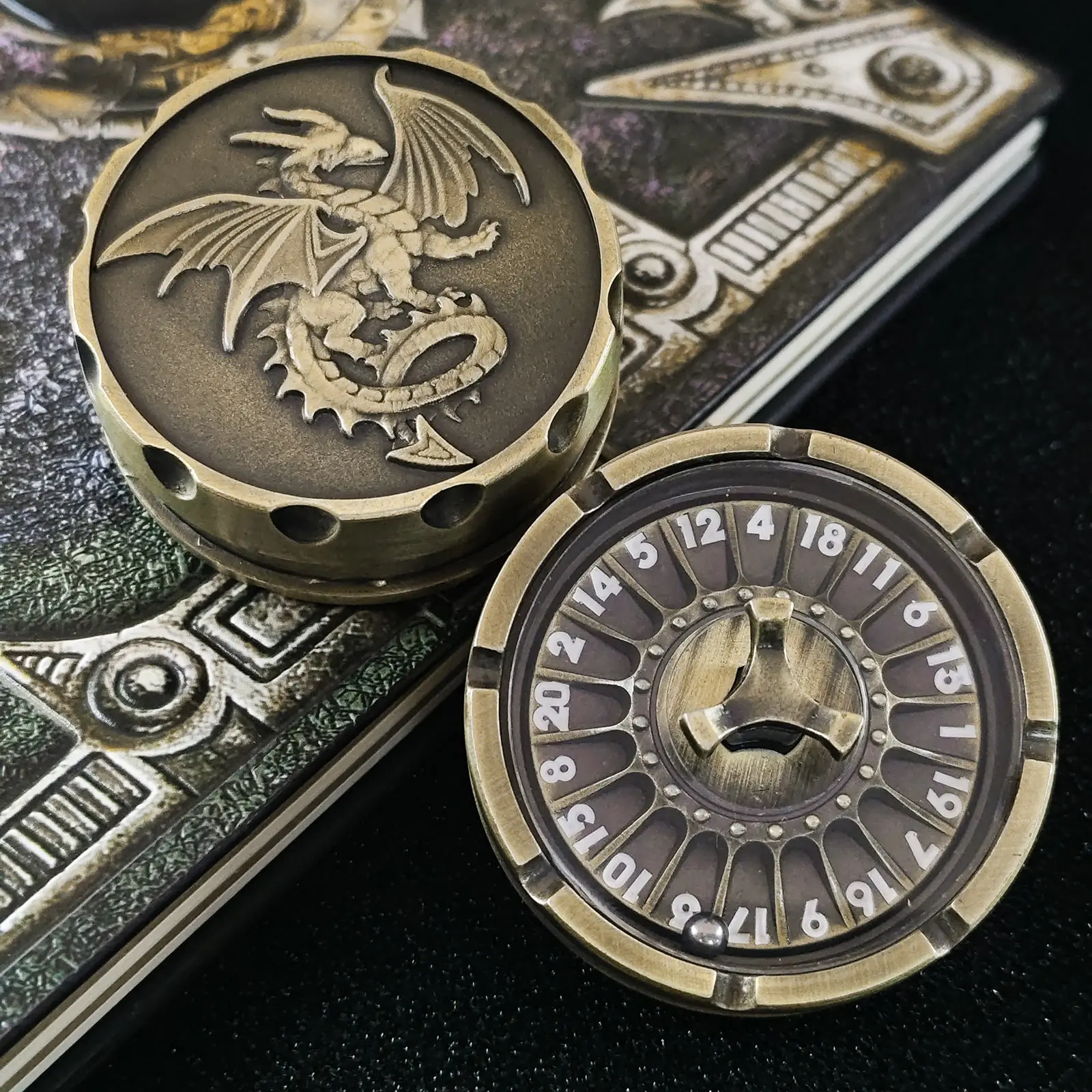 DND Metal D20 نرد دوار متعدد السطوح بأطراف الأصابع RPG D&D لعبة لعب الأدوار مرفق الزنزانات والتنينات #2