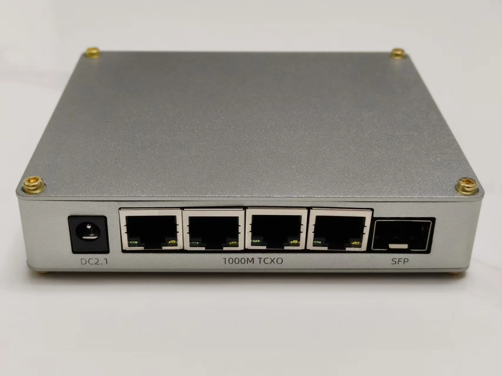 New ALKAID TCXO HIFI Switch, 4-Port Full Gigabit+One SFP Supporting Optical/Electrical Modules
