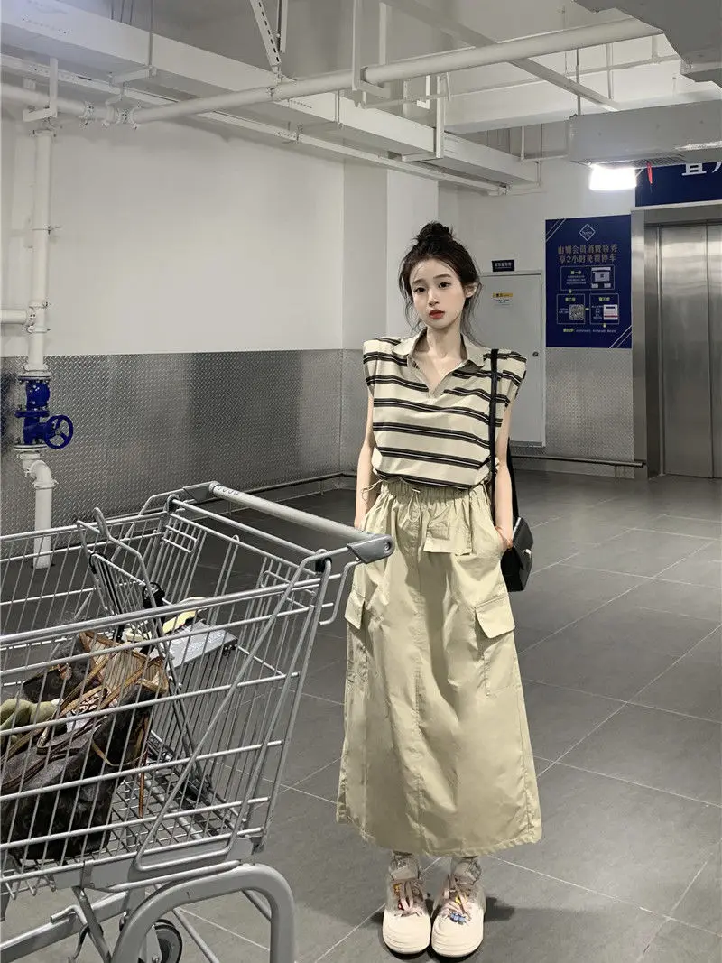 

Korean Fashion Summer New Women Two Piece Skirt Sets Turn Down Collar Striped Sleeveless T-shirts + Elastic Waist Cargo Skirt