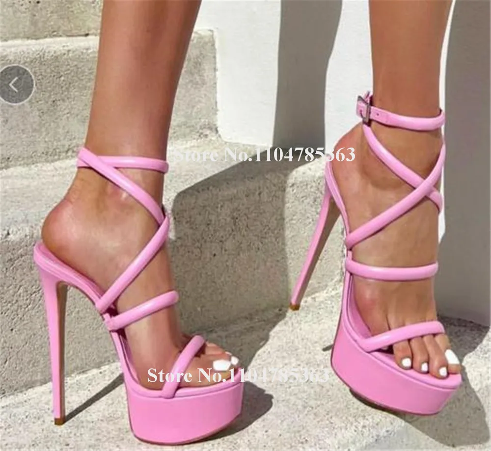 أحدث الأشرطة الصليب خنجر كعب الصنادل المفتوحة تو أسود أزرق أحمر ماتي الجلود عالية منصة Strappy كعب رقيقة الكعوب الطرف