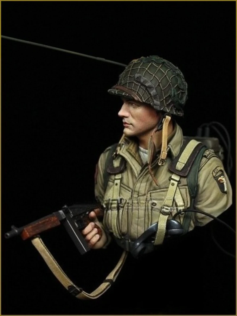 1/10 Scale Die-Cast Resin Bust Model Kit WWII US Airborne Radio Operator Statue Unassembled and Unpainted
