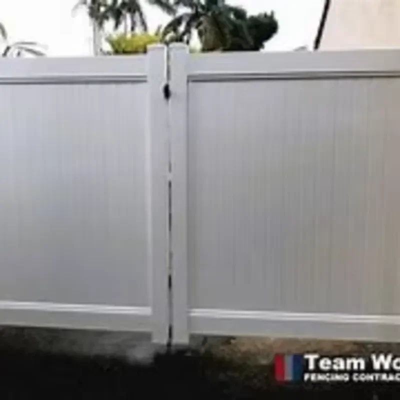 Hsj 6ftx8ft Outdoor White Lattice Top Plastic PVC Privacy Fence