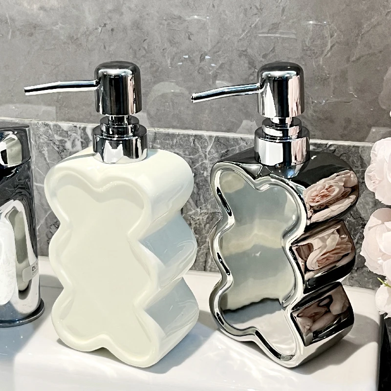 

Creative Flower Shaped Ceramic Emulsion Bottle Shampoo Shower Gel Bottle Soap Dispenser Portable Soap Bottle Bathroom Supplies