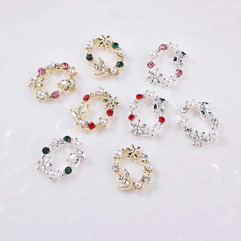 5Pcs Mocha Flower Wreath Pearl Zircon Nail Art Charms Rhinestone Christmas Wreath Design Crystals Biżuteria Nail Art Decoration