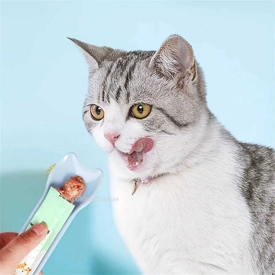 Pet Supplies Cat Strip Squeeze Spoon Cat Strip Feeder for Lickable Wet Cat Treats Pet Liquid Snack Feeding Tools Mascotas 1pc