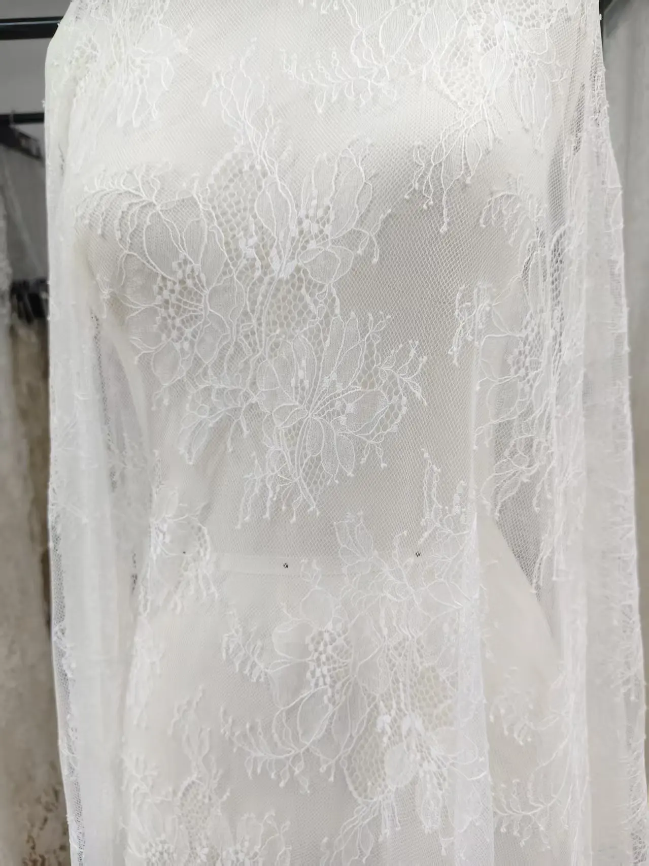 High Quality White Embroidery Lace Mesh Fabric, Transparent Floral Tulle Netting for Wedding Dress, Veil, Evening Gown