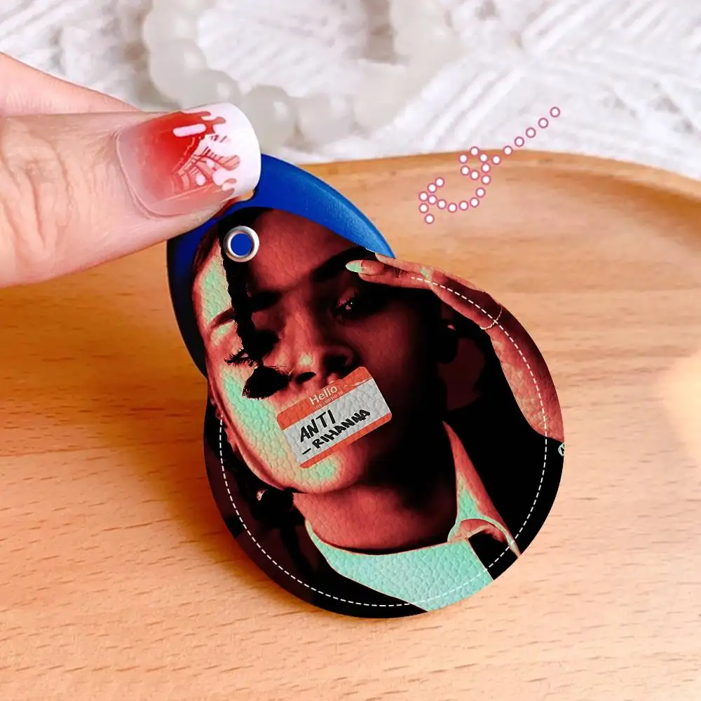 Hot Singer R-RIHANNAS 1pcs Leather Card Holder With Key Ring Water Drop Shaped Key Case Keychain Doorlock Accessories
