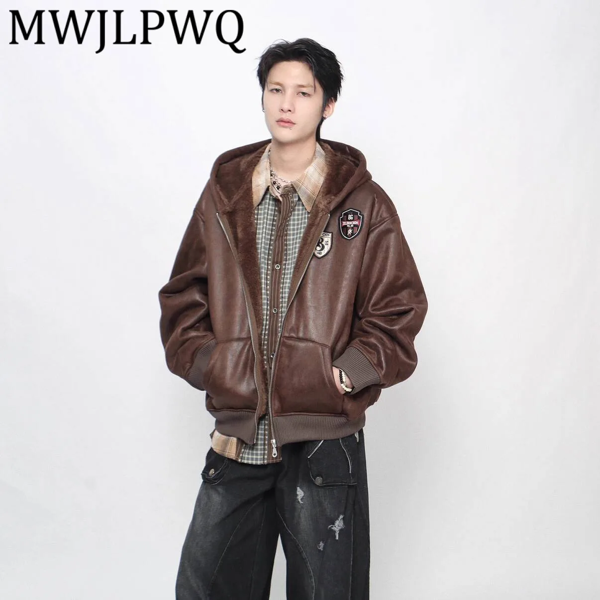 

MWJLPWQ American Style Embroidery PU Leather Hooded Cotton Coat Men Winter High Street Spliced Fleece Loose Couple Tops 21699