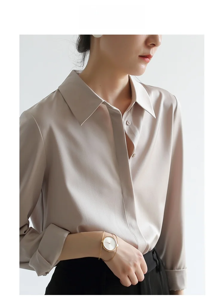 

Женская атласная блузка Shallow Streams: струящаяся, элегантная, для офиса, весна-осень, профессиональный стиль, премиум-качество, для утонченной аудитории