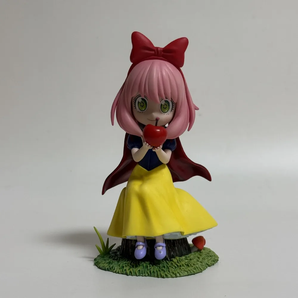 

Anime Character Spy Family Figurine, Ania Cosplay Princess Style Figurine Desktop Model Ornament Gift