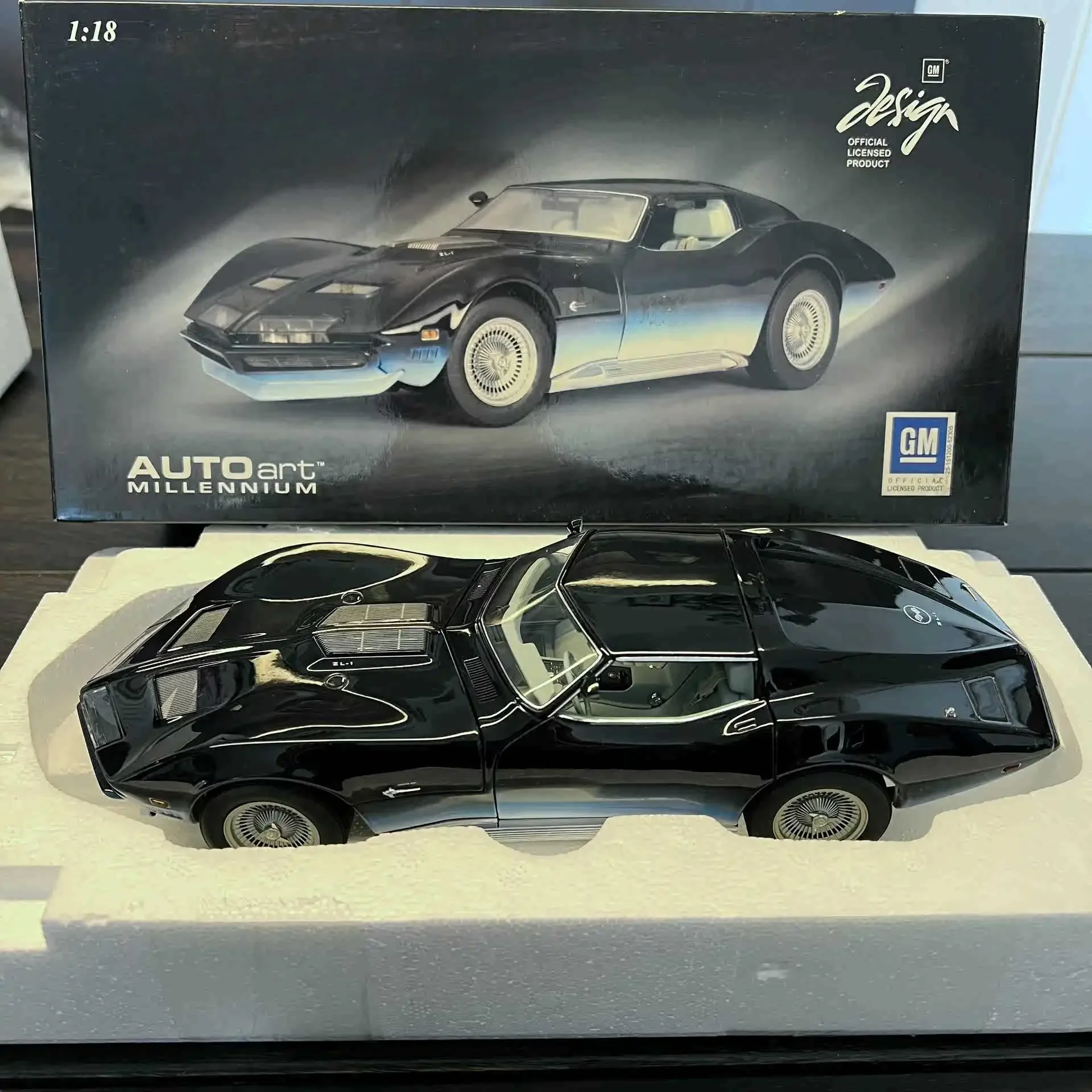 Autoart 1:18 Manta Ray 1968 Alloy Fully Open Simulation Limited Edition Alloy Metal Static Car Model Toy Gift