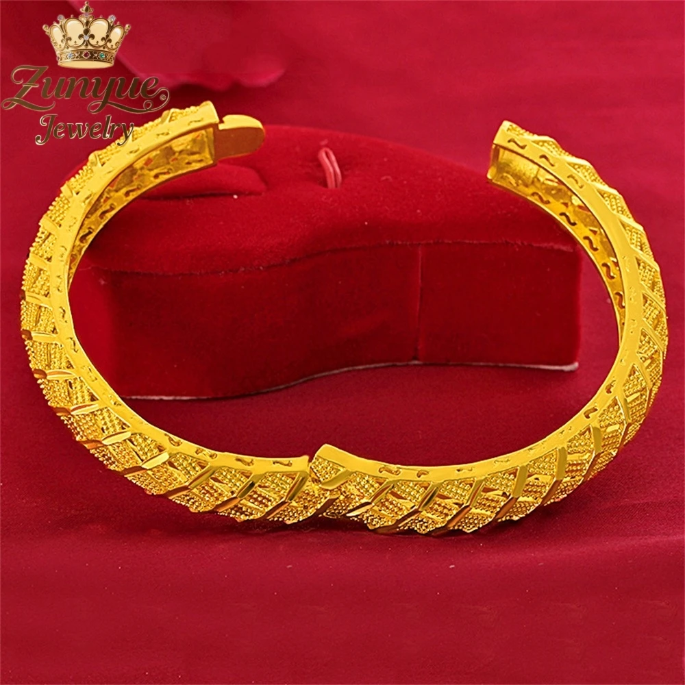 

Sand Gold Hollowed-Out Carved Bracelet Luxury Quality Jewelry Best Selling Fashion Jewelry Exquisite Elegant Popular Charms Gift