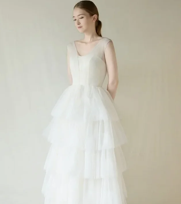 ชุดแต่งงานทรงเอไลน์คอวีแบบมีชั้น ผ้าไหมทูลล์ สไตล์เกาหลี หรูหรา สำหรับเจ้าสาว สามารถสั่งตัดได้ ถ่ายรูปได้ คอร์เซ็ท/ซิปด้านหลัง