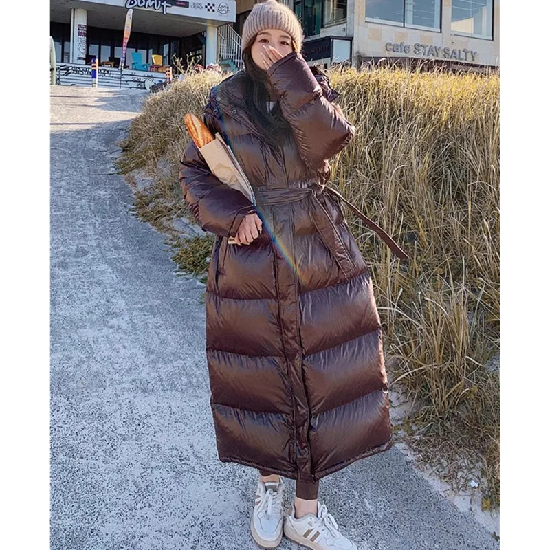 Couleur chocolat longue doudoune femmes hiver Extra long épaissir ample blanc canard vers le bas manteaux femme à capuche neige Parka pardessus