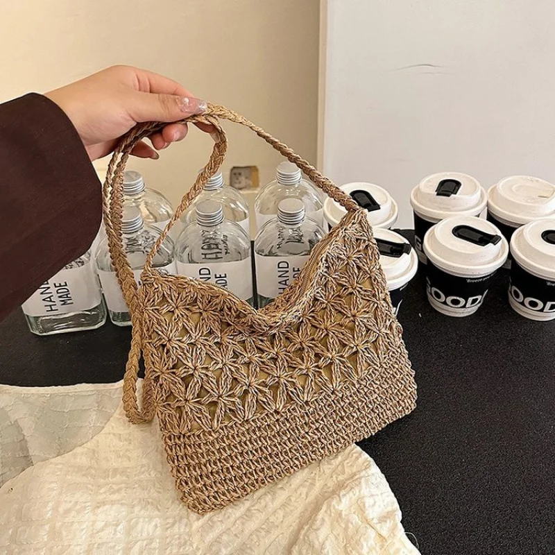 

Classic Women Messenger Bag Genuine Leather Crossbody Shoulder Purse Handbag Fashionable Ladies Tote Accessory