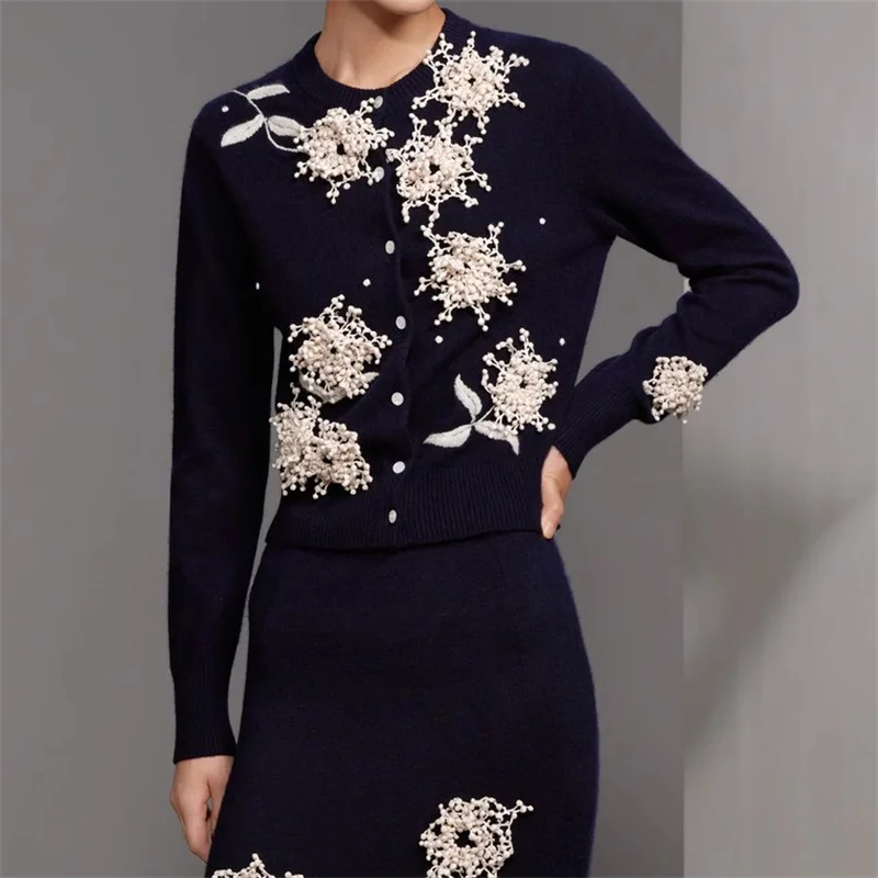 Cardigan for women 2024 Autumn New fashion Flower Embroidered Round Neck Long Sleeve Top 100% cashmere Women's sweater knitwear