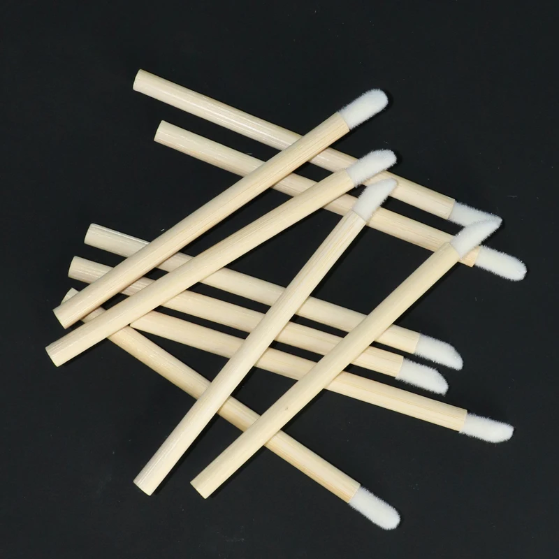 50pcs Disposable Lip Brush Eyelash Brushes Bamboo Handle Lipstick Wands Eyelash Extension Applicator Cleaner Beauty Makeup Tools