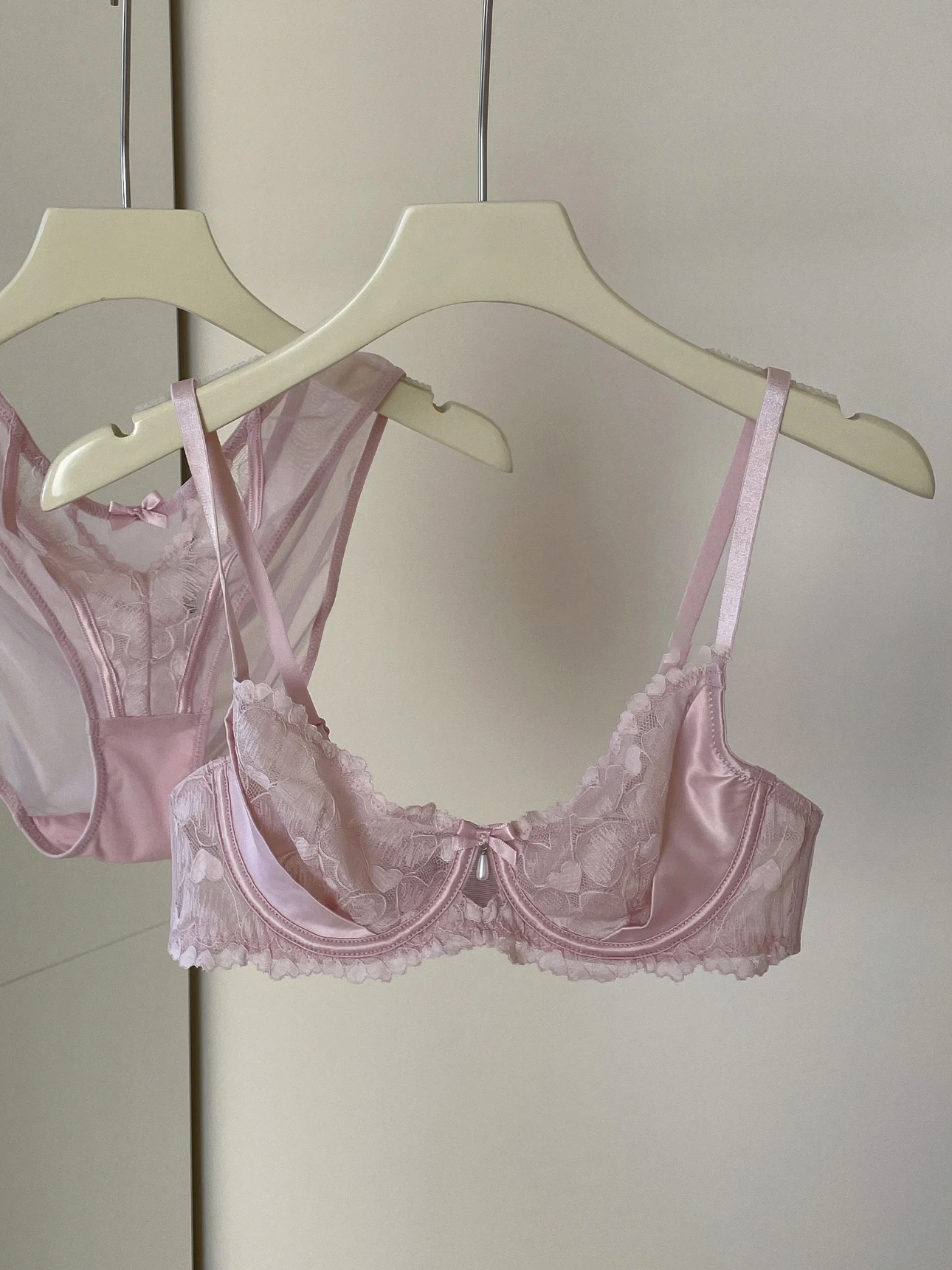 Conjunto de lencería adelgazante de encaje francés, sujetador y bragas sexis de realce, anillos finos de acero ligeros de lujo, conjunto de Control de barriga con realce Sexy YUQI