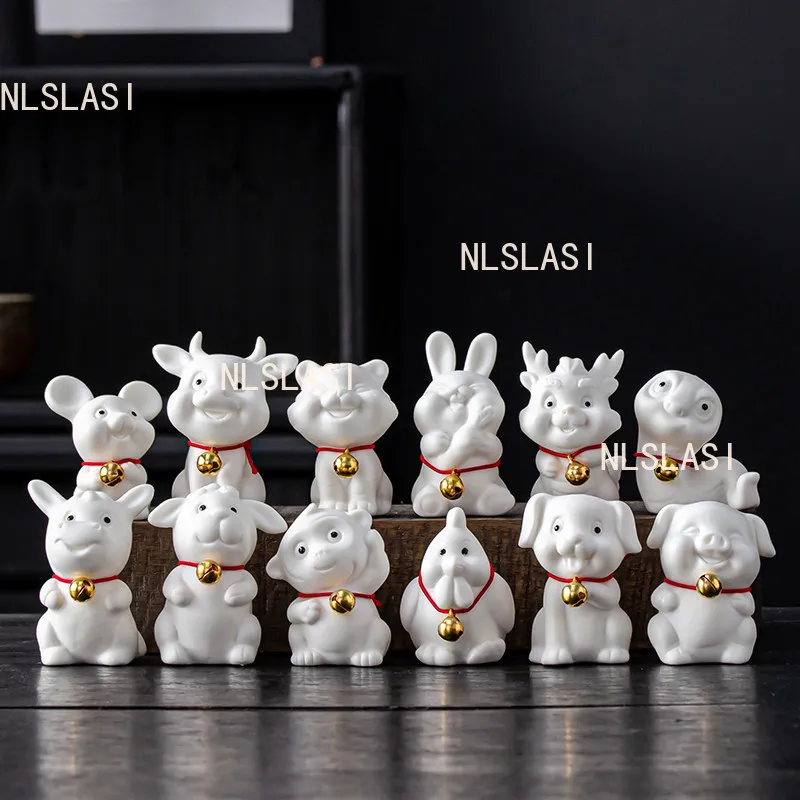 White Porcelain Zodiac Tea Pet Small Dog and Little Pig Wealth Collection Ornament Cute Mini Furniture Decorations Tea Playing