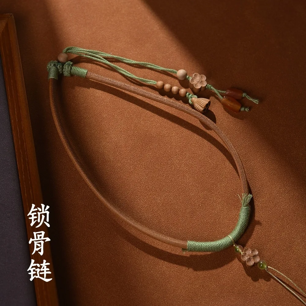 

Cowhide Peach Wood Collarbone Chain Thangka Tianzhu Necklace Beeswax Jade Pendant Rope Hand Woven Lucky Jewelry