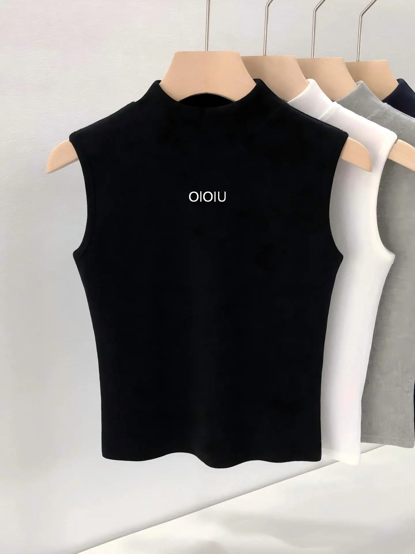 OLOIU High-quality high-neck sleeveless yoga tank top for women, summer slim-fit T-shirt, suitable for layering or wearing alone