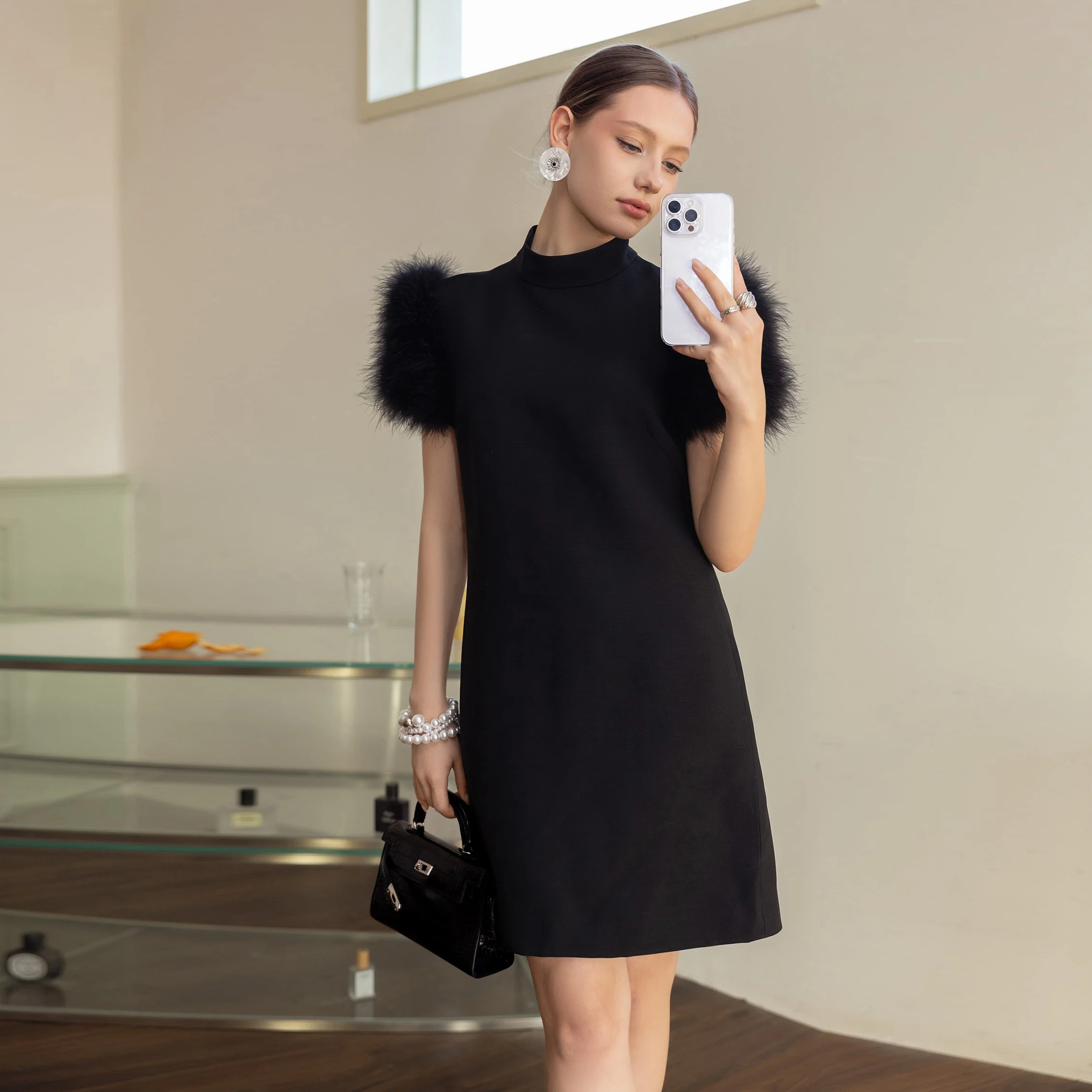 

Соблазнительное шелковое платье с перьями во французском стиле, с коротким рукавом, для свиданий, модное женское платье для взрослых