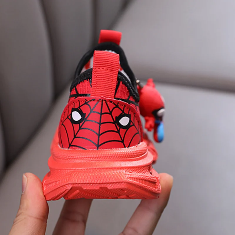 Disney dziecięce buty z oświetleniem LED moda Aoger Spiderman chłopięce trampki dziewczęce kartonowe obuwie antypoślizgowe dziecięce buty sportowe