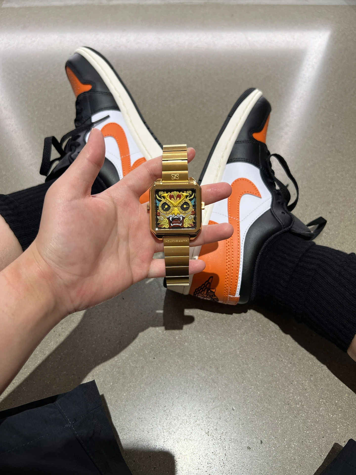 HappieWatch Gold Dragon Luxury Watch - Elegant Timepiece for Men And Women