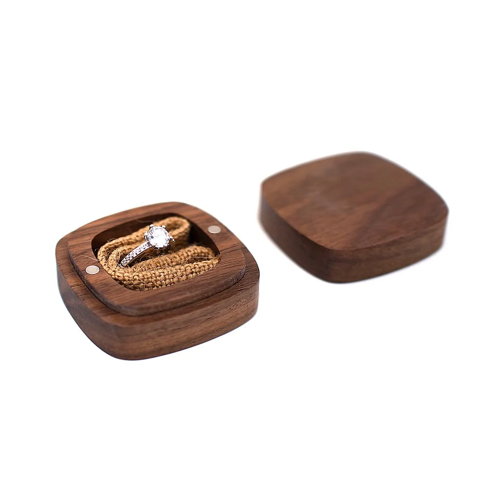 Wooden Jewelry Exquisite Storage Box Lady Travel Portable Earrings and Necklace Packaging Box Magnetic Attraction Marry Ring Box